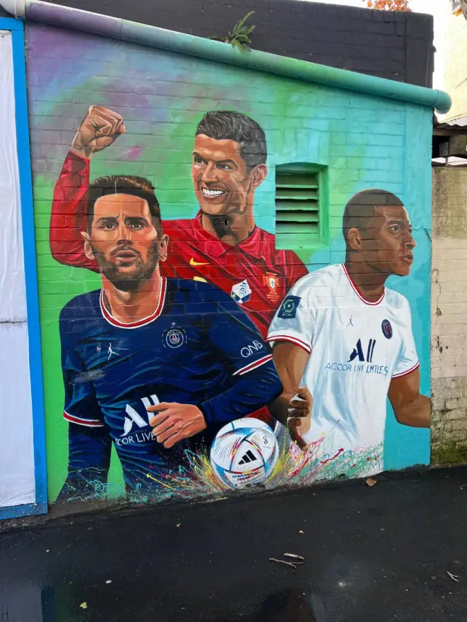 Foto de FIFA (Ronaldo, Messi y Mbappé)